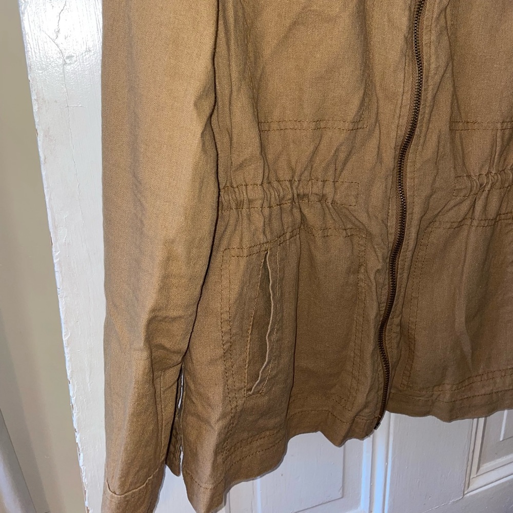 Lightweight jacket - Picture 3 of 5